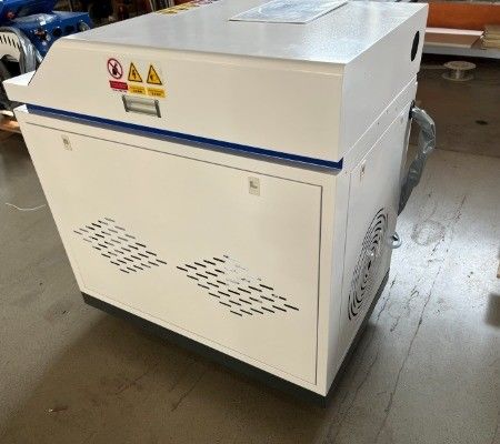 Home 2000w 3000w Pulse Fiber Laser Cleaning Machine for Rust Surface Cleaning on Metal Surfaces by Au3tech Control System