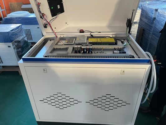 2024 Handheld Fiber Laser Cleaning Machine 1000W 1500W 2000W for Efficiently Removing Rust from Metal Surfaces