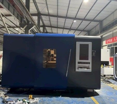 CE Certified 3-6KW/8KW/12000W/20000W Metal Fiber Laser Cutting Machine with and Fuji/Delta/INOVANCE/Yasukawa Servo Motor