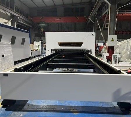 CE Certified 3-6KW/8KW/12000W/20000W Metal Fiber Laser Cutting Machine with and Fuji/Delta/INOVANCE/Yasukawa Servo Motor